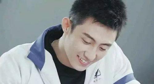 娱乐吃瓜爆料黄景瑜,娱乐圈的瓜田,他如何成为焦点?